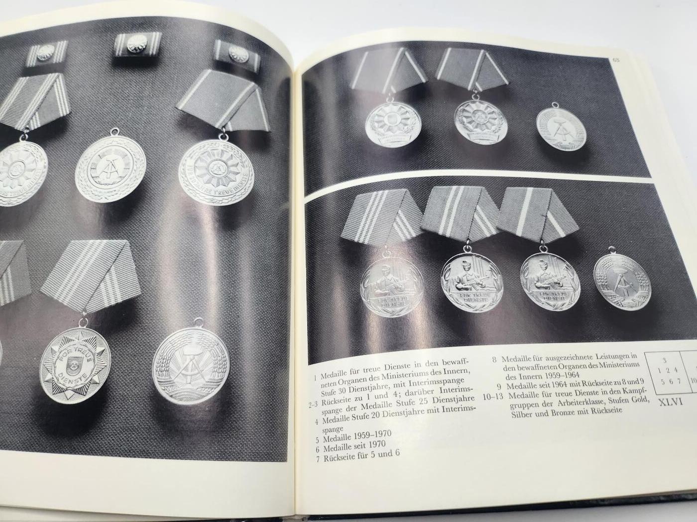 南水社第二次拍卖 德意志民主共和国勋章图鉴 德意志民主共和国军事出版社出版（详情请看介绍）