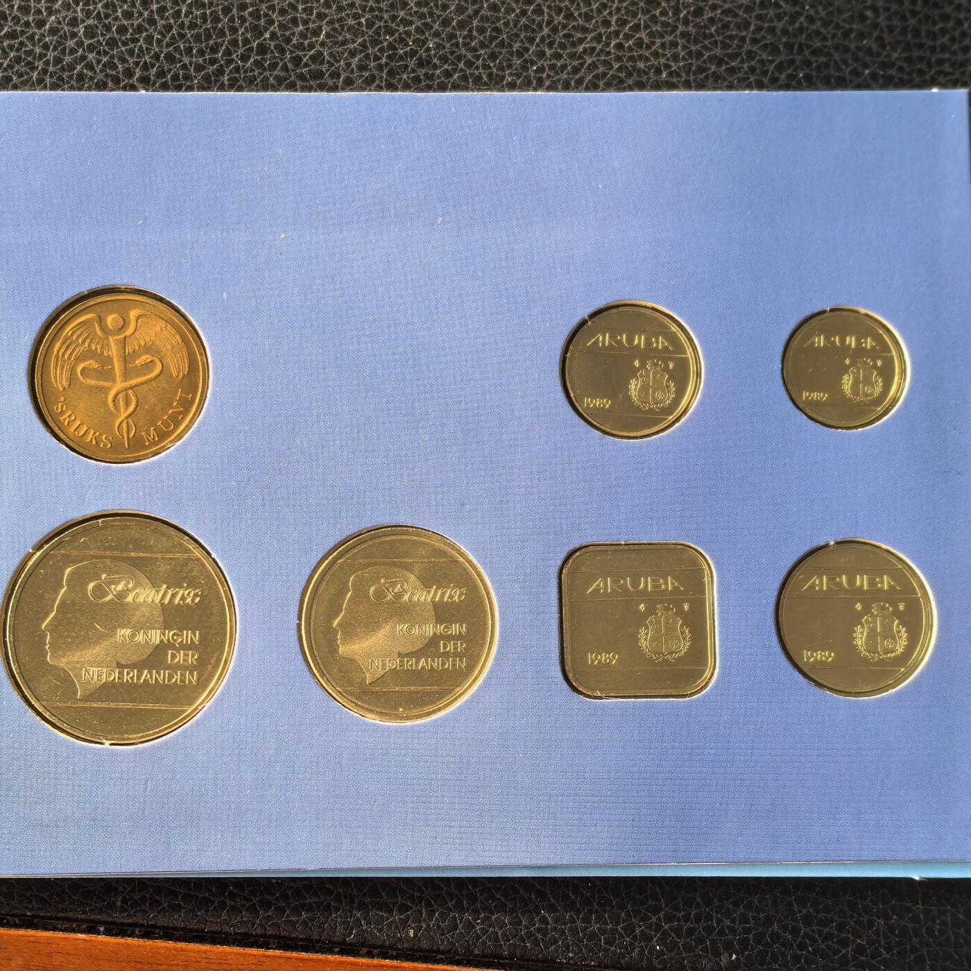 道一币馆币章第一百六十六场 原包装 荷属阿鲁巴1989年套币六枚+纪念章
