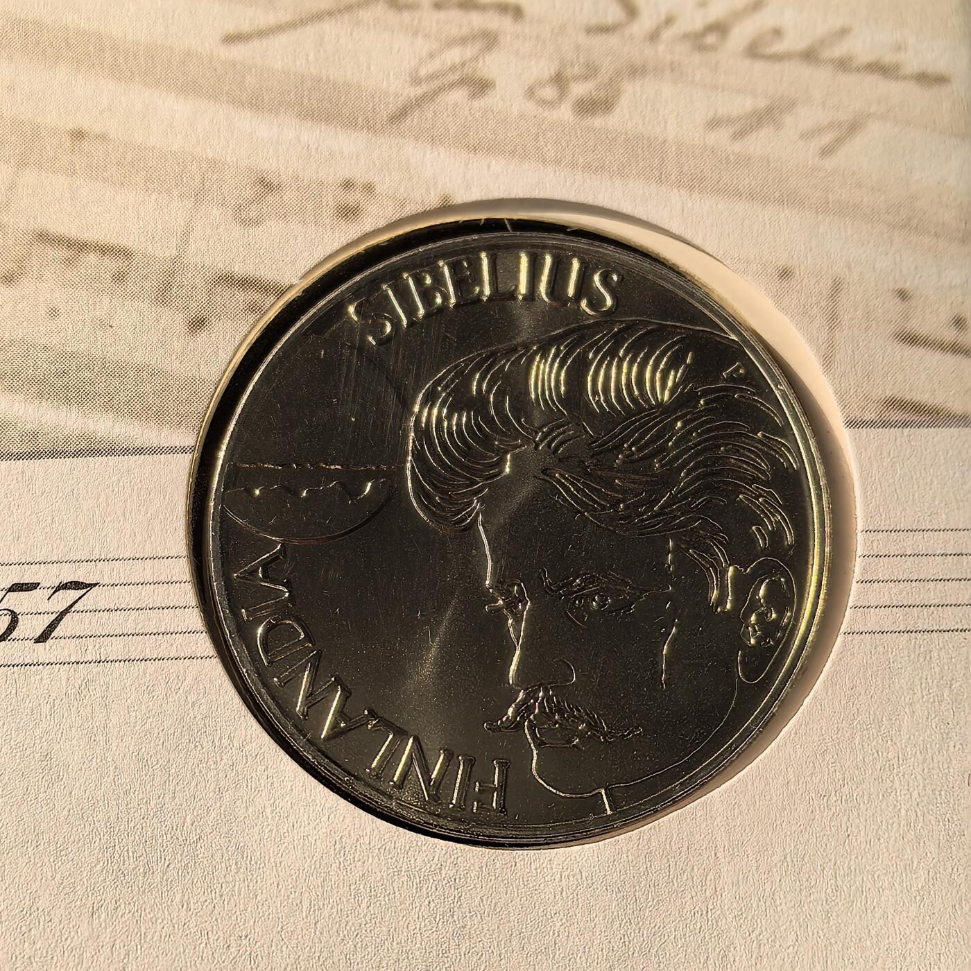 道一币馆币章第一百六十六场 邮币封 芬兰1999年音乐家西贝柳斯诞辰125周年100马克精制银币 22g 925s