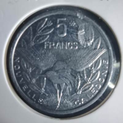 沼泽如烟--第1001场 - 法属新喀里多尼亚2000年5法郎