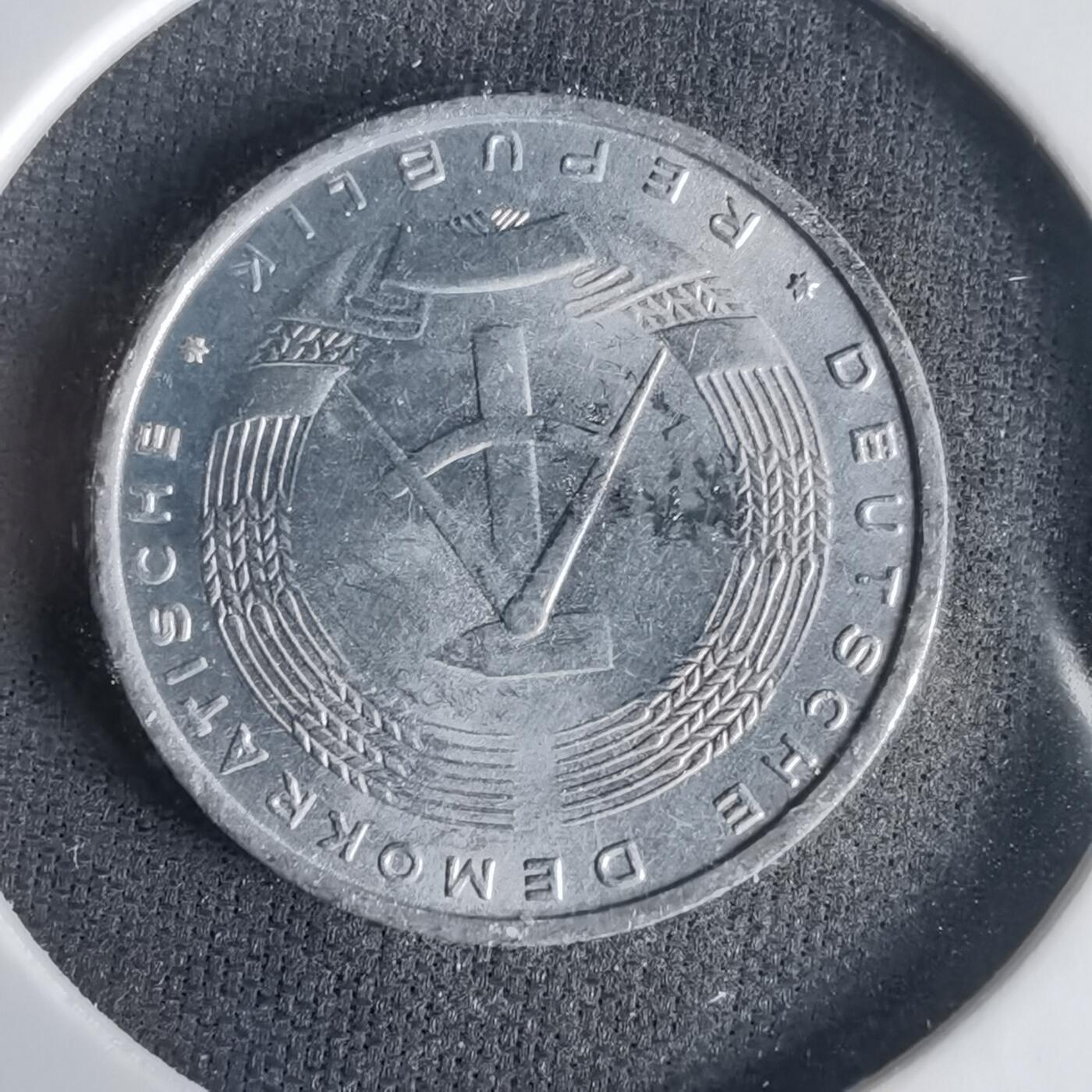 沼泽如烟--第1001场 东德1968年5芬尼