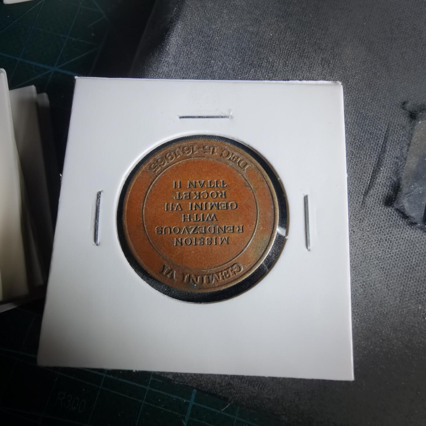 沼泽如烟--第1001场 航空纪念章