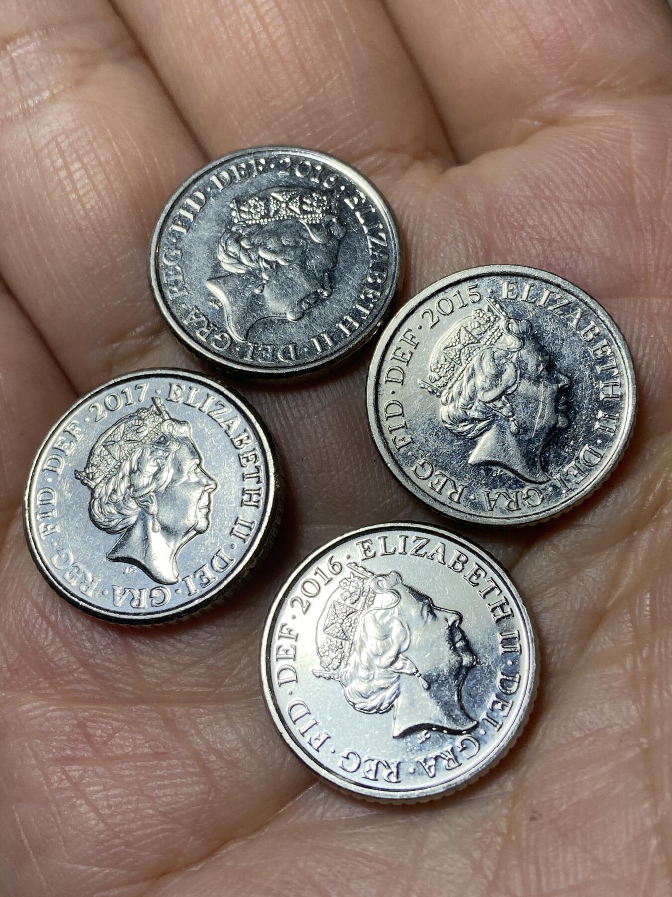 2026年第三十场(总第一百九十九场）英国一线回流散币特拍第二场(免佣金) 英国🇬🇧5便士4枚：2015年16年17年(伊丽莎白二世老年盾徽拼图第二版)