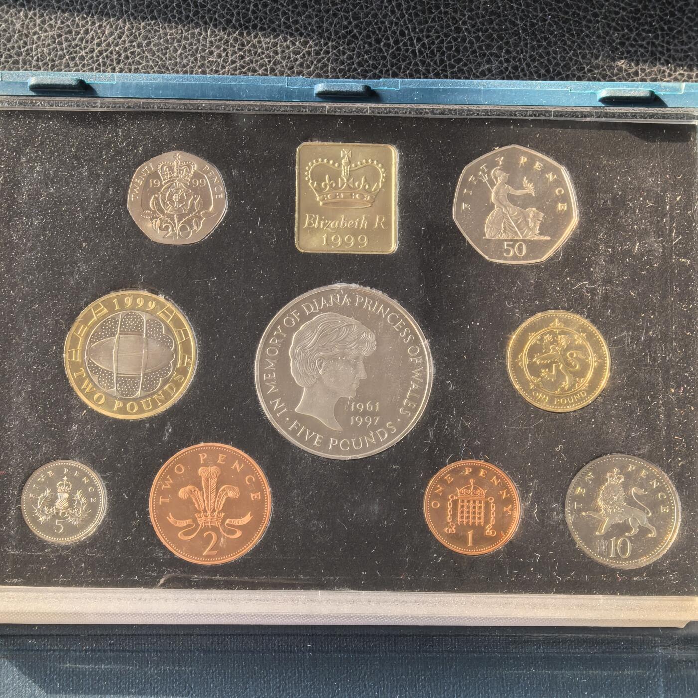 道一币馆币章第一百六十六场 原盒证 英国1999年精制纪念套币九枚+纪念章