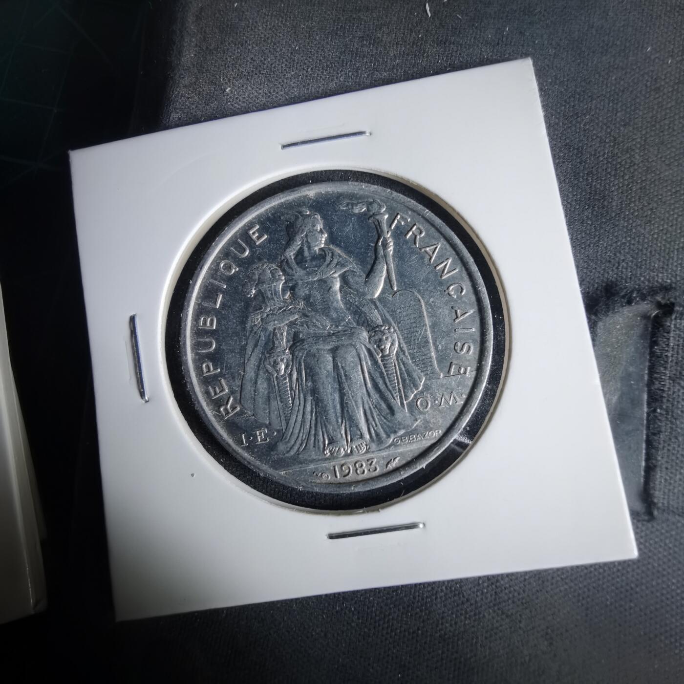 沼泽如烟--第1001场 法属波利尼西亚1983年5法郎