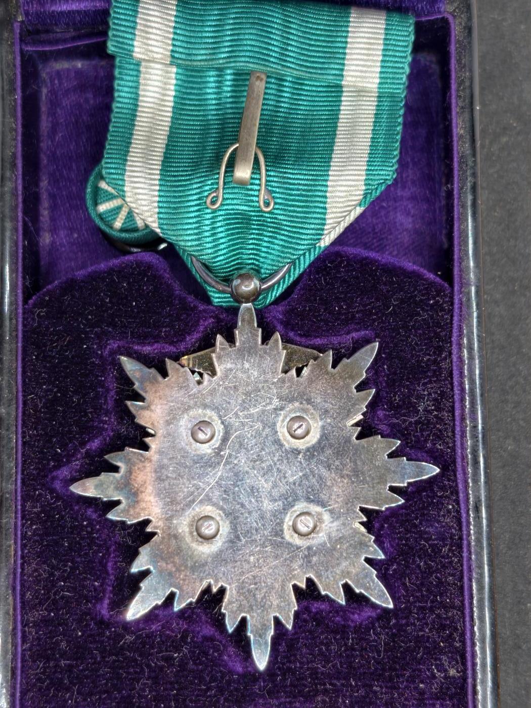 凯旋世界勋赏（持续上新中）（第22期新年大拍）（欢迎送拍）（对拍品有疑问请询问客服，不接受到手刀，出价默认拍品品相。请认真阅读拍卖规则！出价默认已认可！）（收到货请录制开箱视频，无视频概不处理问题。）