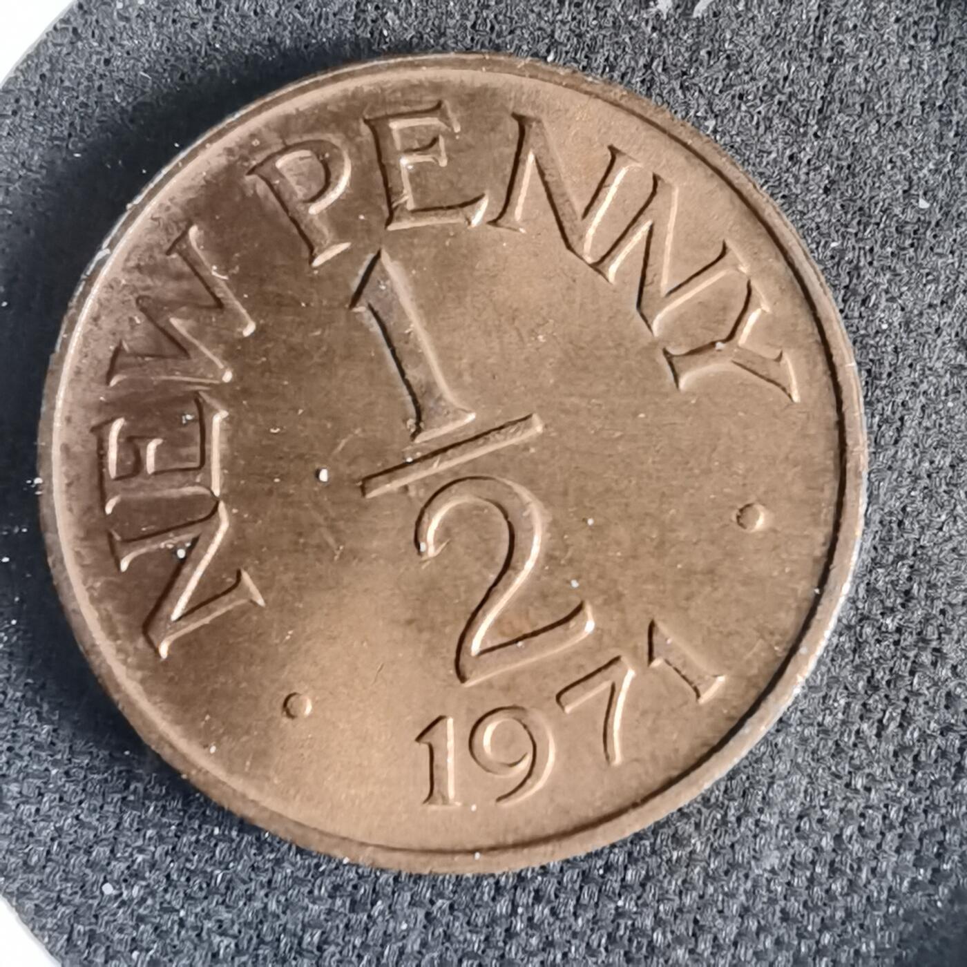 沼泽如烟--第1001场 根西1971年半便士