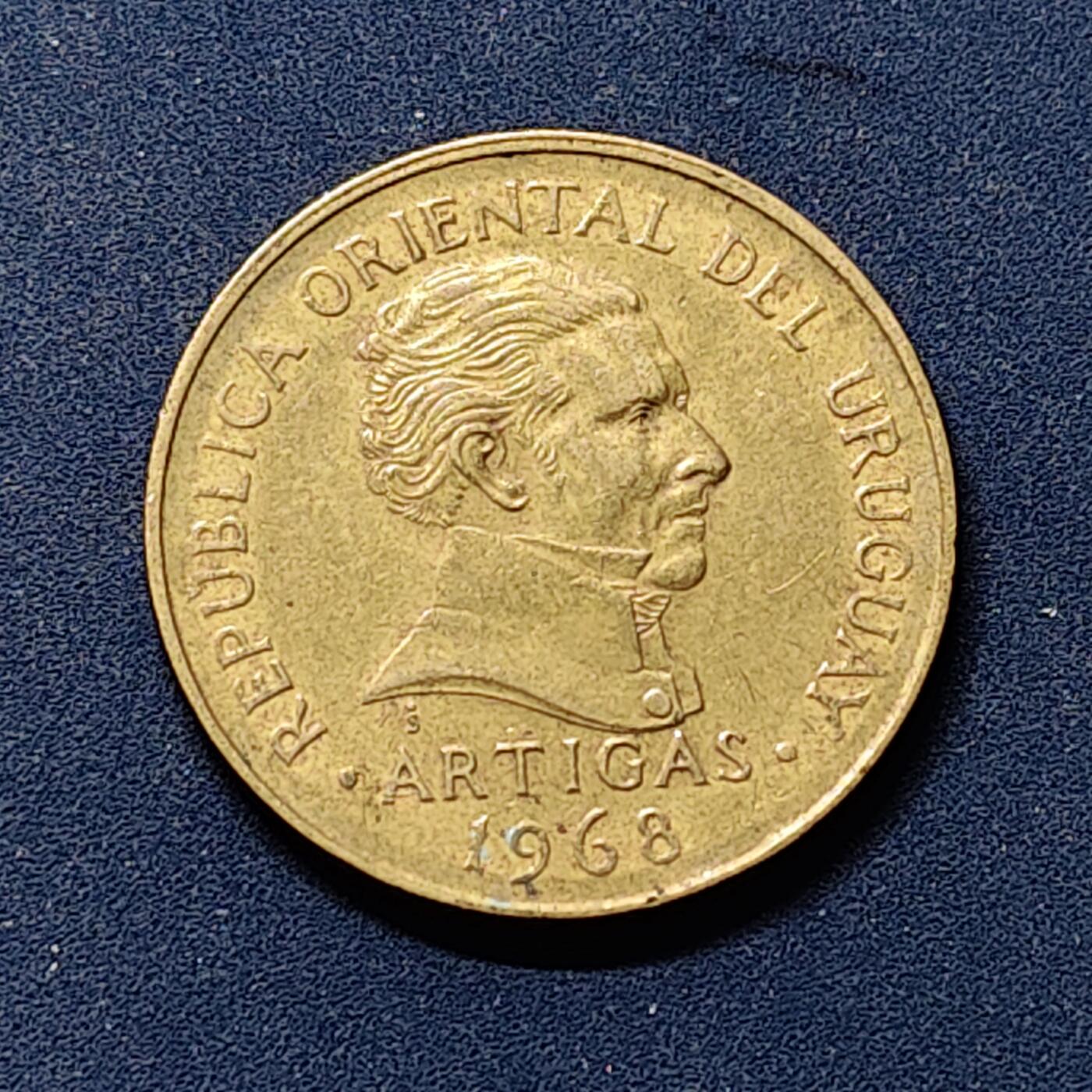 【全场包邮】纯粹捡漏拍504场-更新中 乌拉圭1968年10比索-乌拉圭独立之父何塞·杰尔瓦西奥·阿蒂加斯