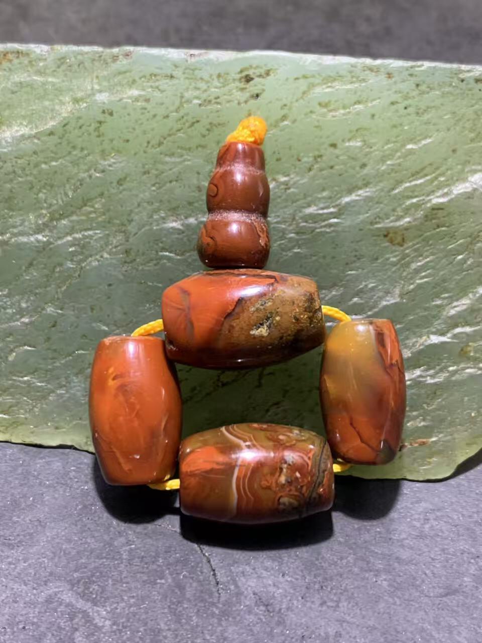 战国红玛瑙配饰一套，，