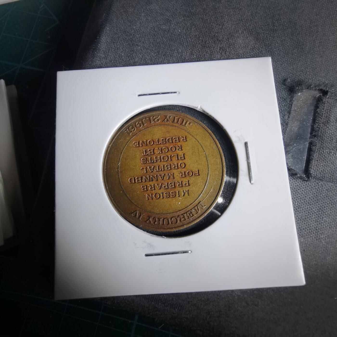 沼泽如烟--第1001场 航空纪念章