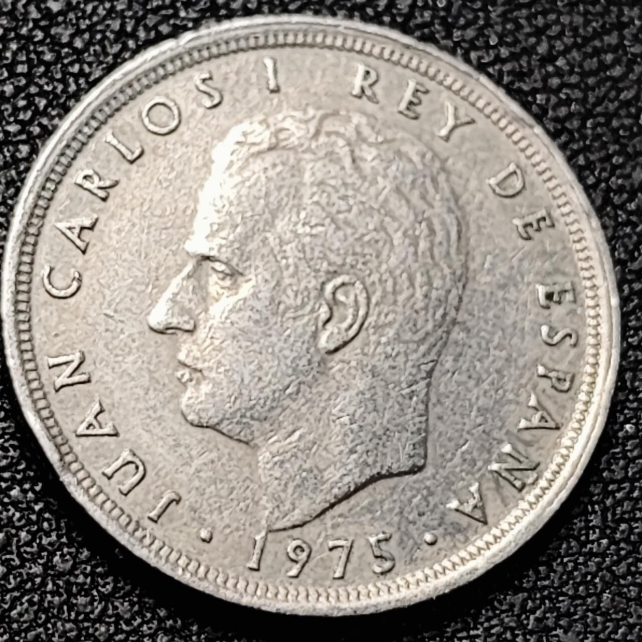 泉币菌-第193场- 新年第一场 新年快乐 本场拍品多 请提前出价 西班牙1975年 5比塞塔铜镍币，胡安·卡洛斯一世，23mm