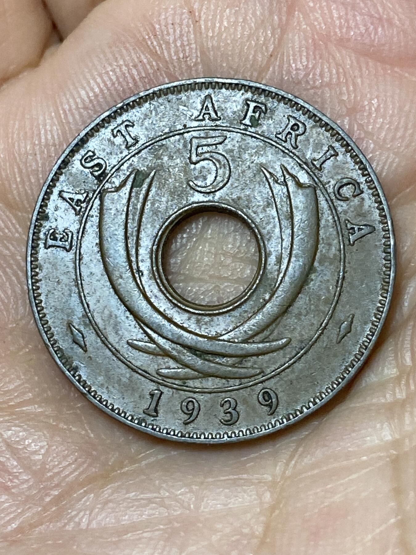 2026年第三十场(总第一百九十九场）英国一线回流散币特拍第二场(免佣金) 英属东非1939年5分(乔治六世第一版，H标喜敦厂造)