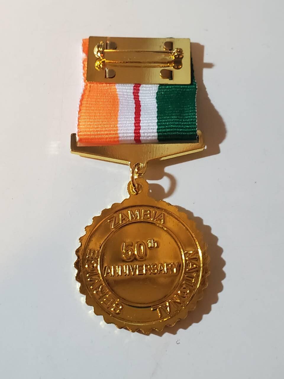 韵星假日军品类拍卖第42期 -- Rimey Holidays Militaria Auction 42 赞比亚共和国国家服务金僖奖章 铜镀金 少见国家 非常厚重 库存品相