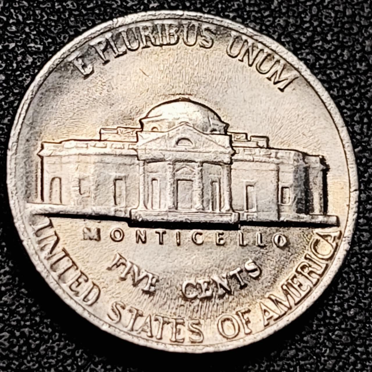 泉币菌-第193场- 新年第一场 新年快乐 本场拍品多 请提前出价 美国1988年 5分铜镍币，杰斐逊总统，21.21mm