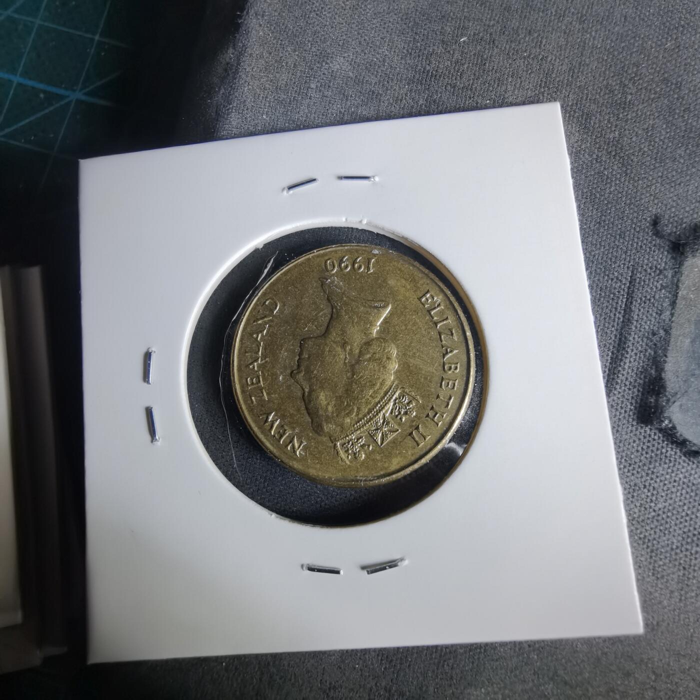 沼泽如烟--第1001场 新西兰1990年一元