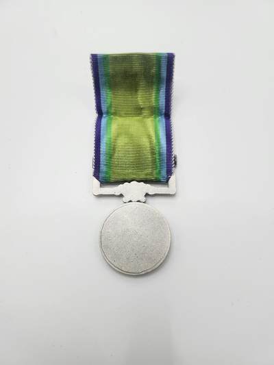 南水社第二次拍卖 日本大东亚战争从军记章 无字版绶带下半部分有褪色