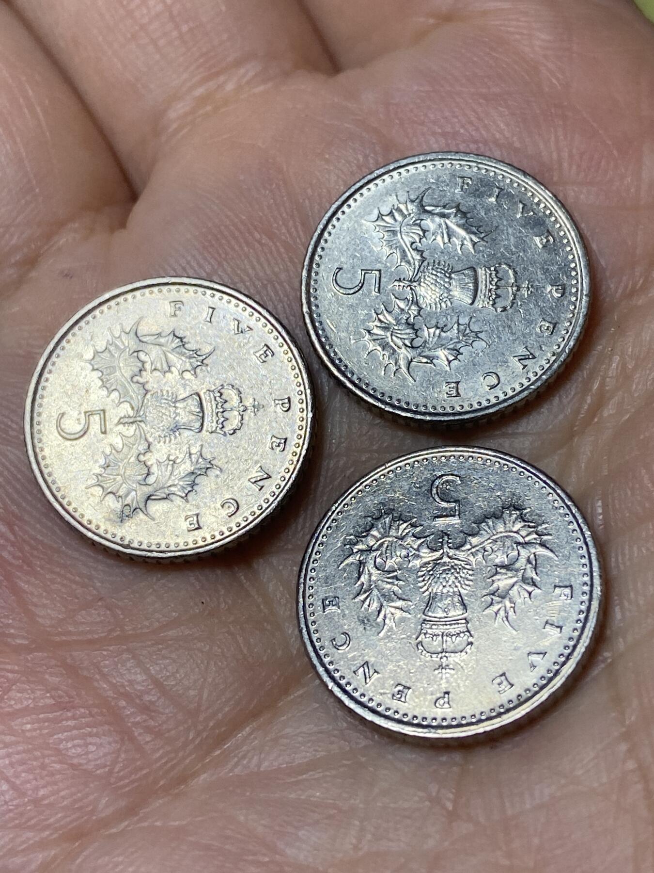 2026年第三十场(总第一百九十九场）英国一线回流散币特拍第二场(免佣金) 英国🇬🇧5便士3枚：1998年2000年