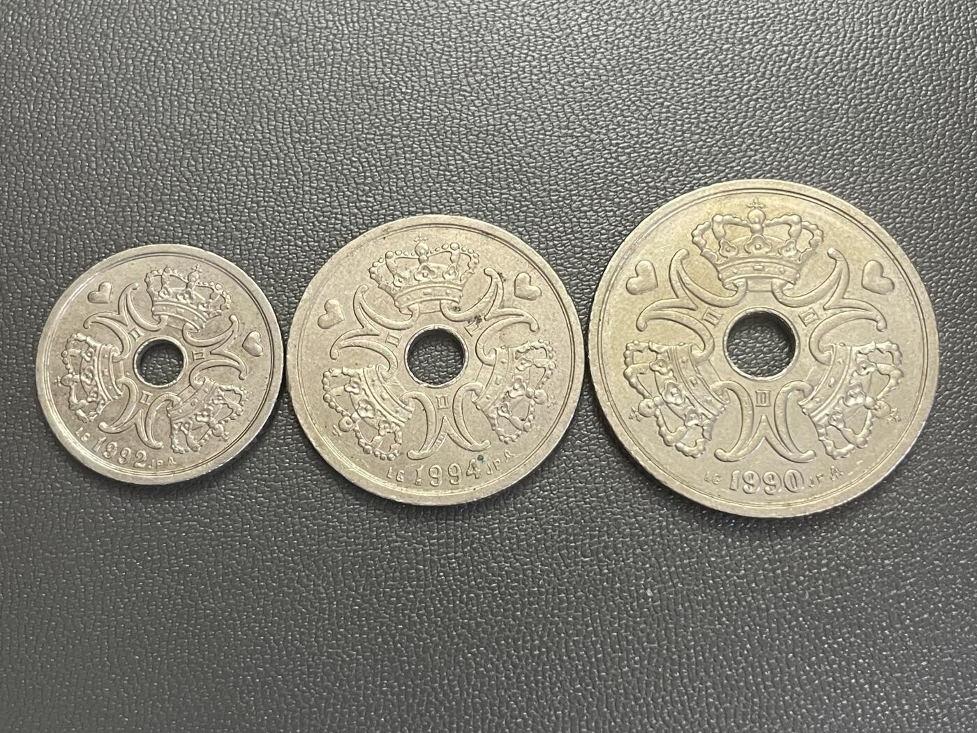回流0218 新春快乐，马年大吉！ 丹麦90年代1、2、5克朗中孔爱心硬币