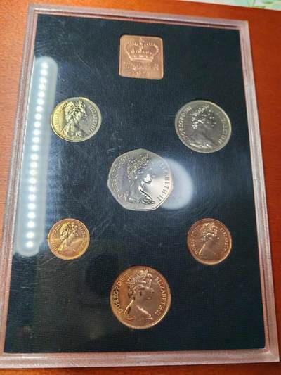 长老汇马年精选第二场拍卖 - 1971英国6枚套，无外纸