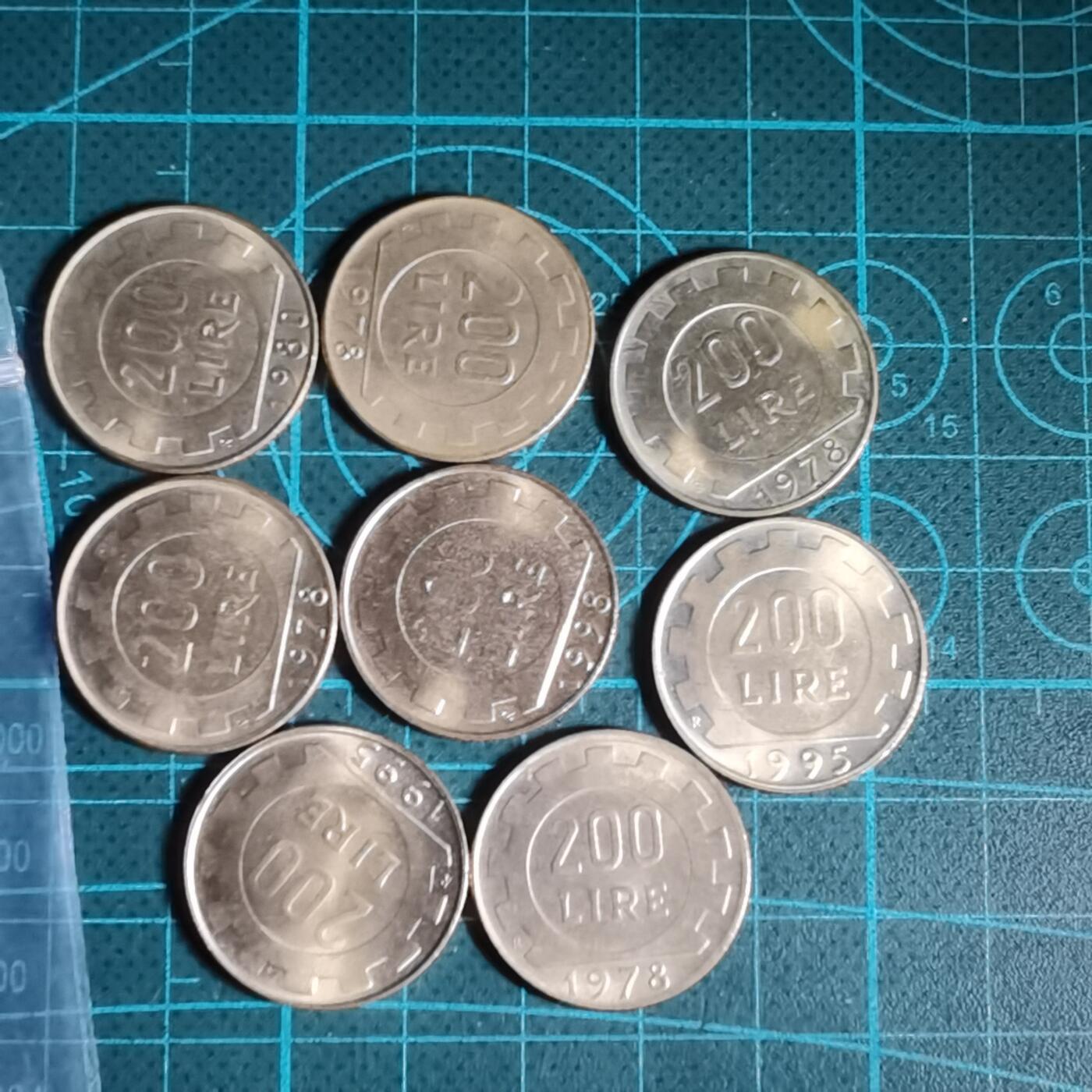 沼泽如烟--第1001场 意大利200里拉八枚