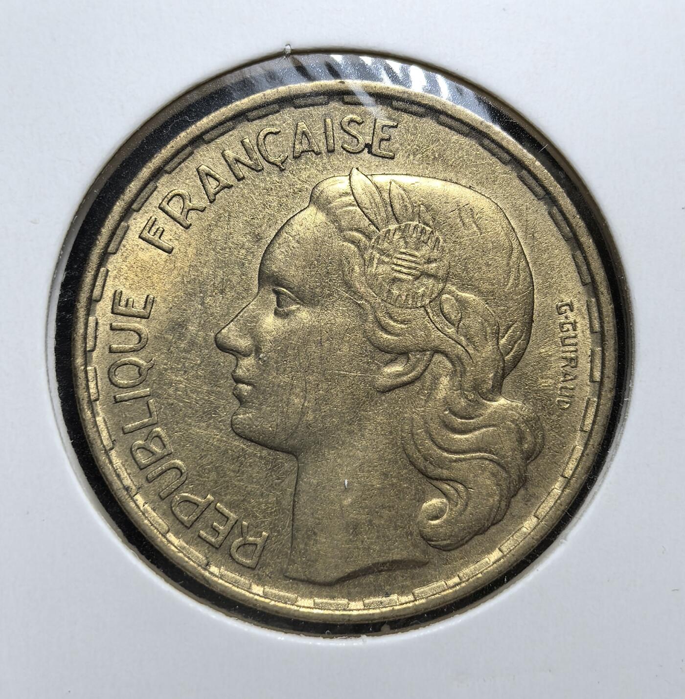 外国优质老铜币银币，周日九点倒数截拍，满百包邮，持续收拍，初八发货 法国1953年50法郎B版，发行于战后经济复苏期。正面是象征法兰西共和国的玛丽安娜头像，背面以高卢雄鸡与 “自由、平等、博爱” 彰显共和精神，见证了法国战后经济重建与货币体系的稳定。