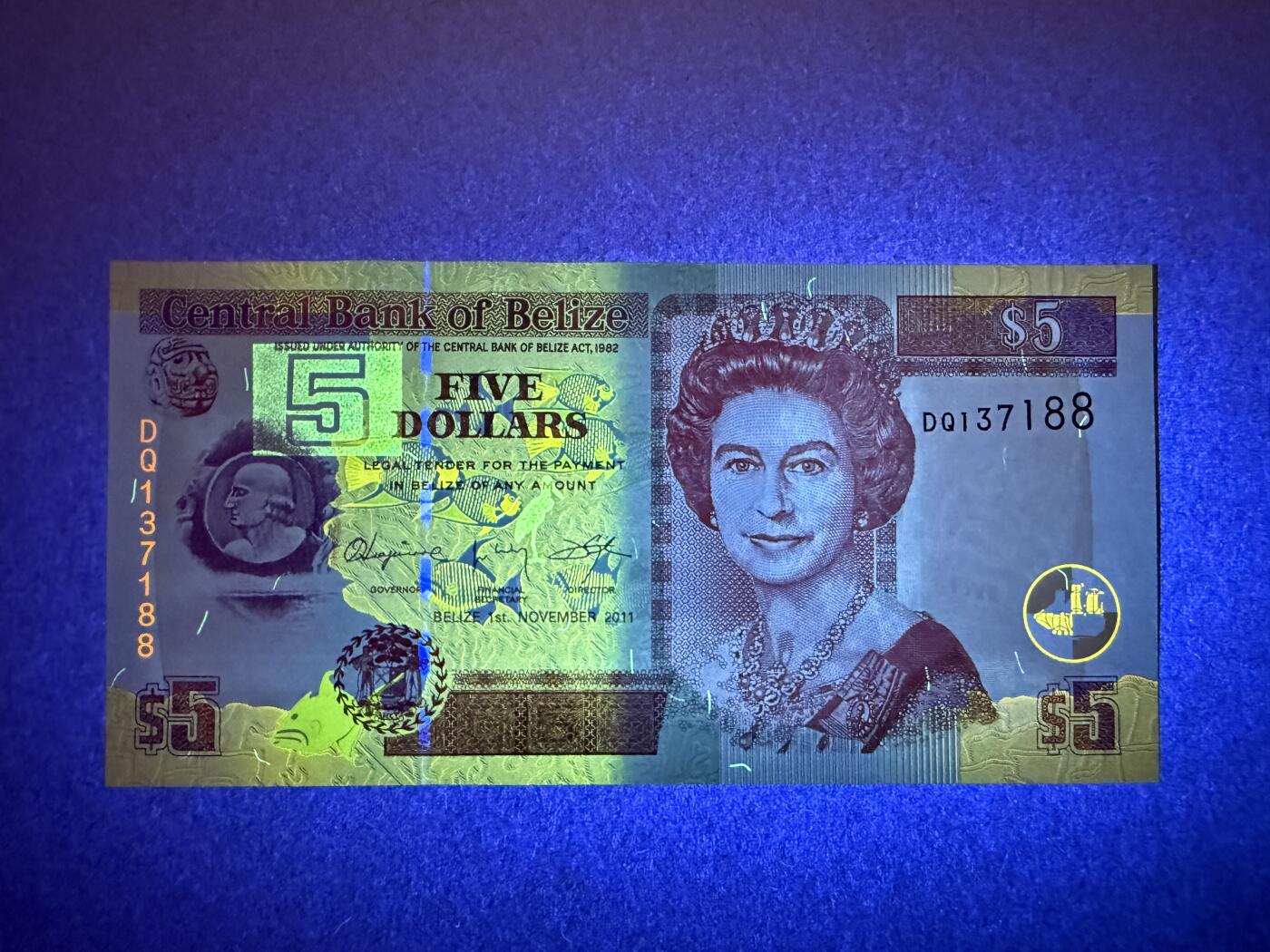 《艾美收藏》第232期-2.22周日外币靓号精品场(春节首拍) 伯利兹5元 UNC 2011年女王 无4双尾88