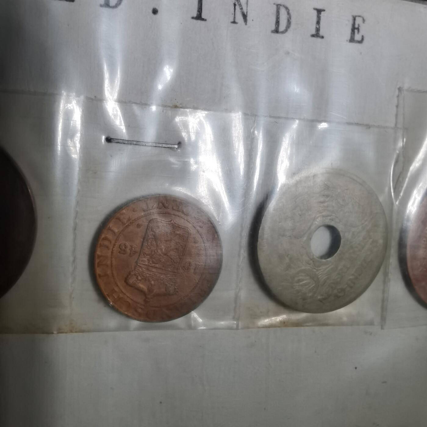 沼泽如烟--第1001场 荷属东印度5枚