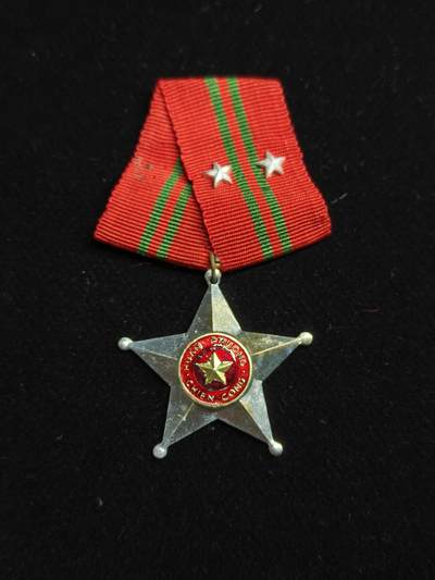 马到成功 迎新年  精品专场 - 越南社会主义共和国二级战功勋章 越中战争时期软挂好品 需前线杀敌或者指挥小型战斗