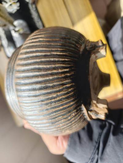 春节钱币瓷器清货捡漏拍场 - 赣州窑 三足狮面（兽足少见）柳斗炉 完美品相如图 宋代风格 高10.8厘米 最大肚径14厘米 巧克力釉面 质感非常好 