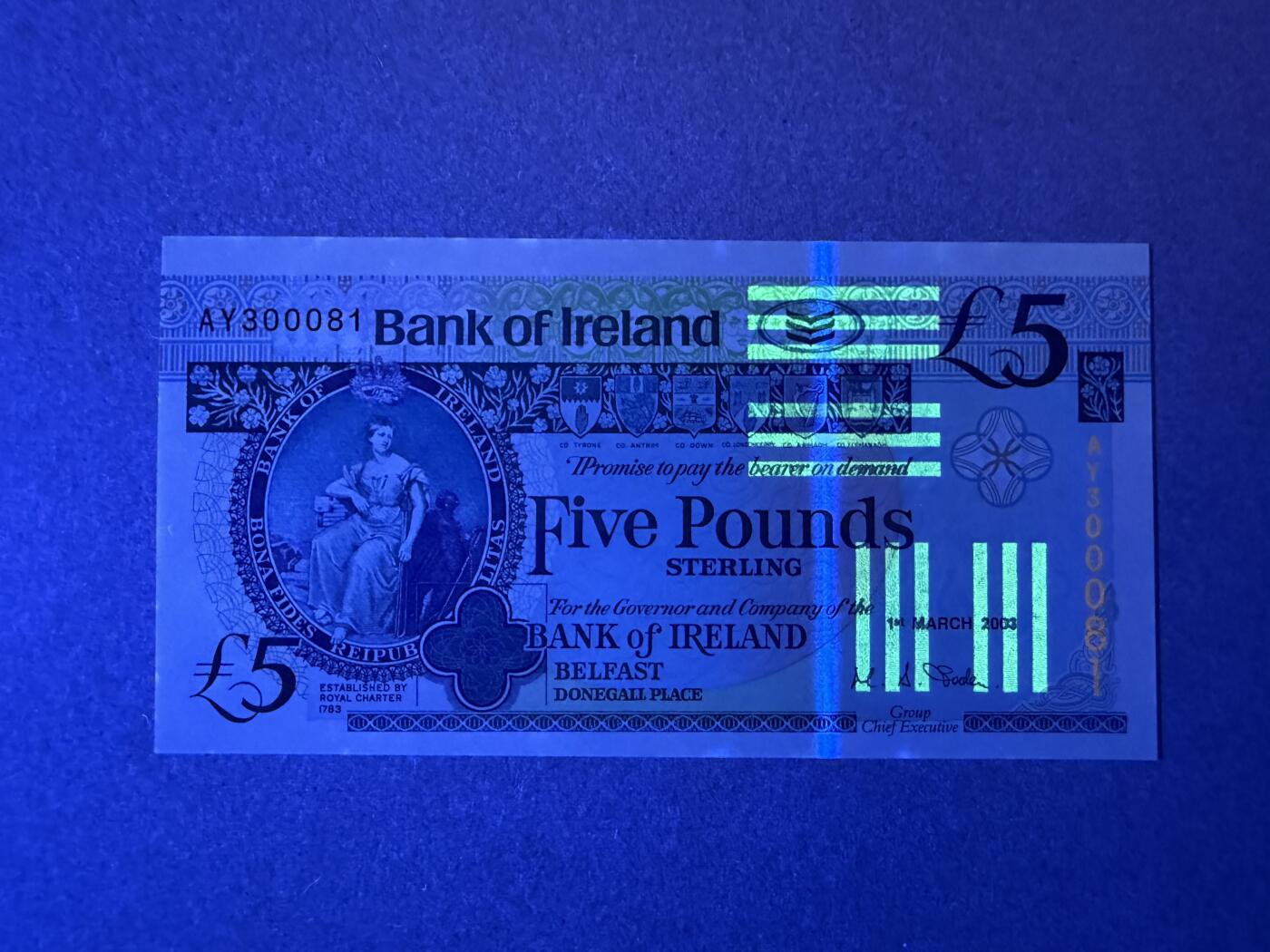 《艾美收藏》第232期-2.22周日外币靓号精品场(春节首拍) 北爱尔兰5镑 UNC 2003年 爱尔兰银行 无47 边缘荧光