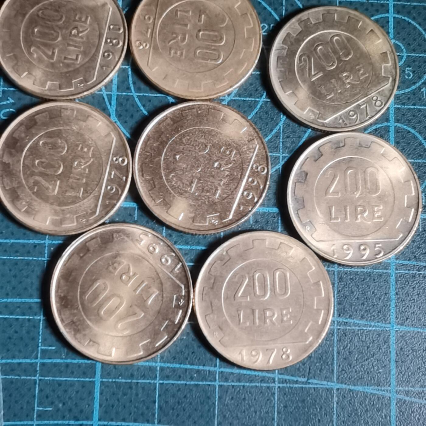 沼泽如烟--第1001场 意大利200里拉八枚