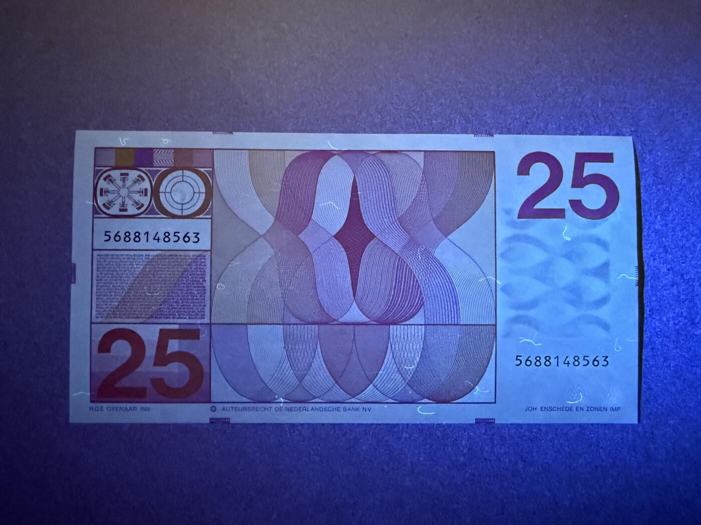 《艾美收藏》第232期-2.22周日外币靓号精品场(春节首拍) 荷兰25盾 UNC 1971年 人像版