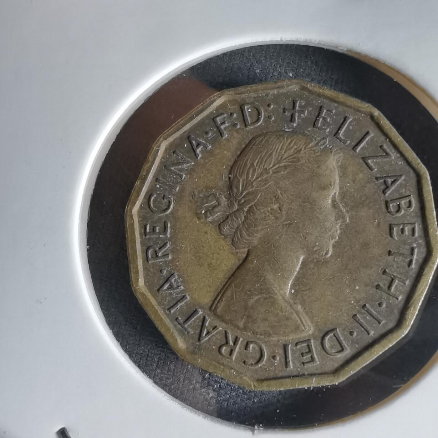 沼泽如烟--第1000场 英国1966年3便士