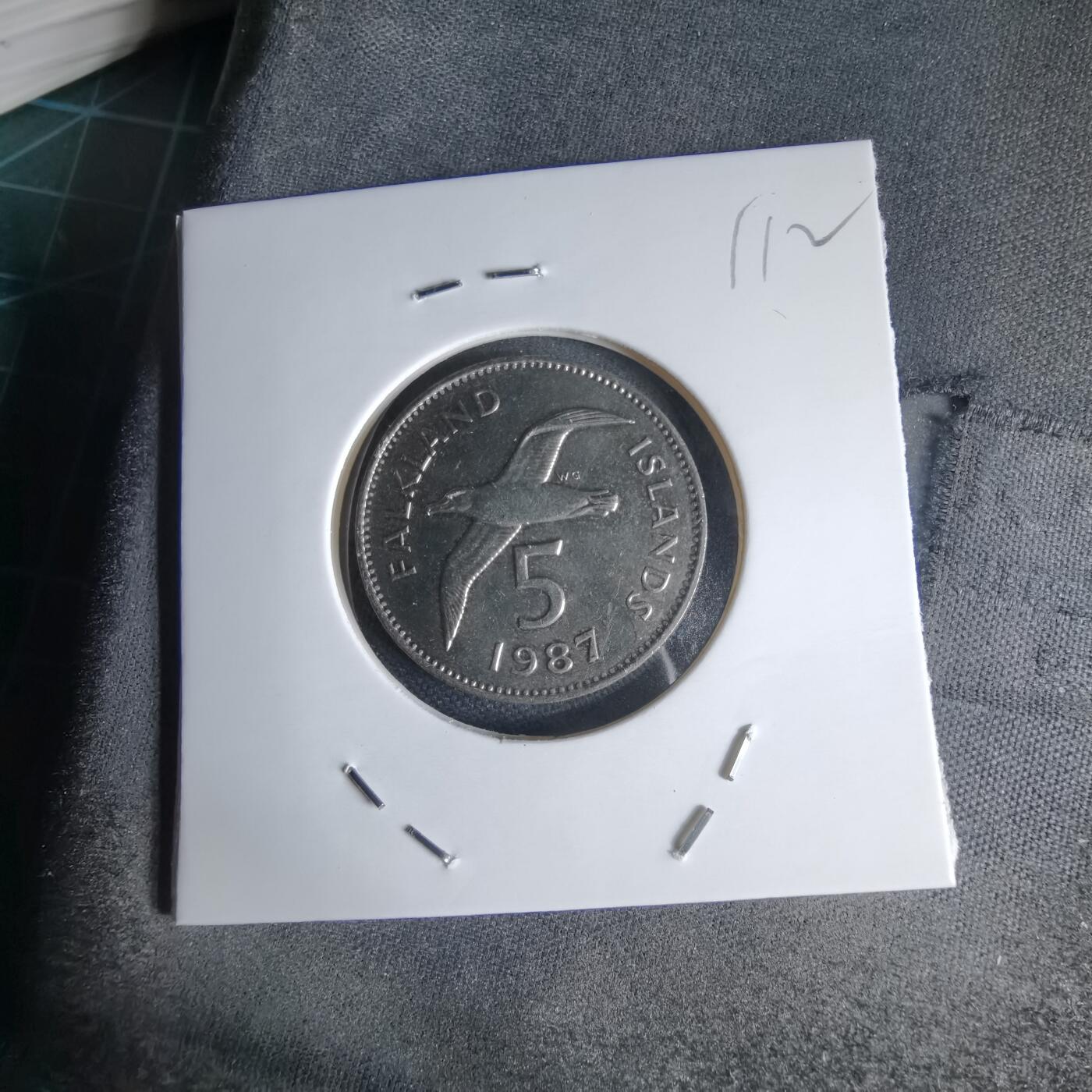 沼泽如烟--第1000场 福克兰1987年5便士