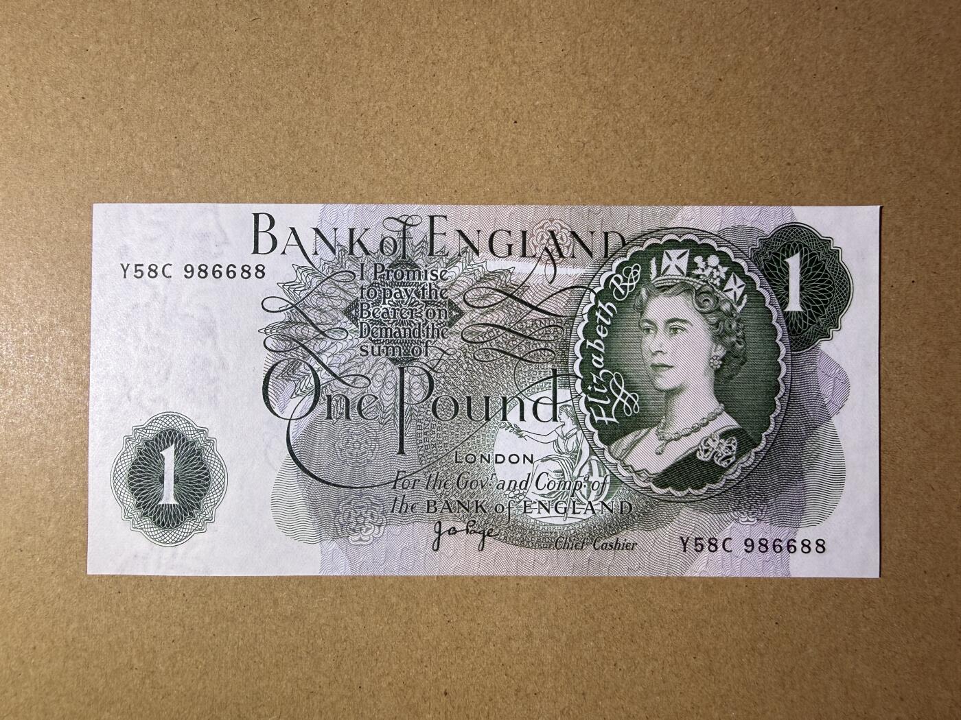 《艾美收藏》第232期-2.22周日外币靓号精品场(春节首拍) 英格兰1镑 UNC C序列 无347双尾88