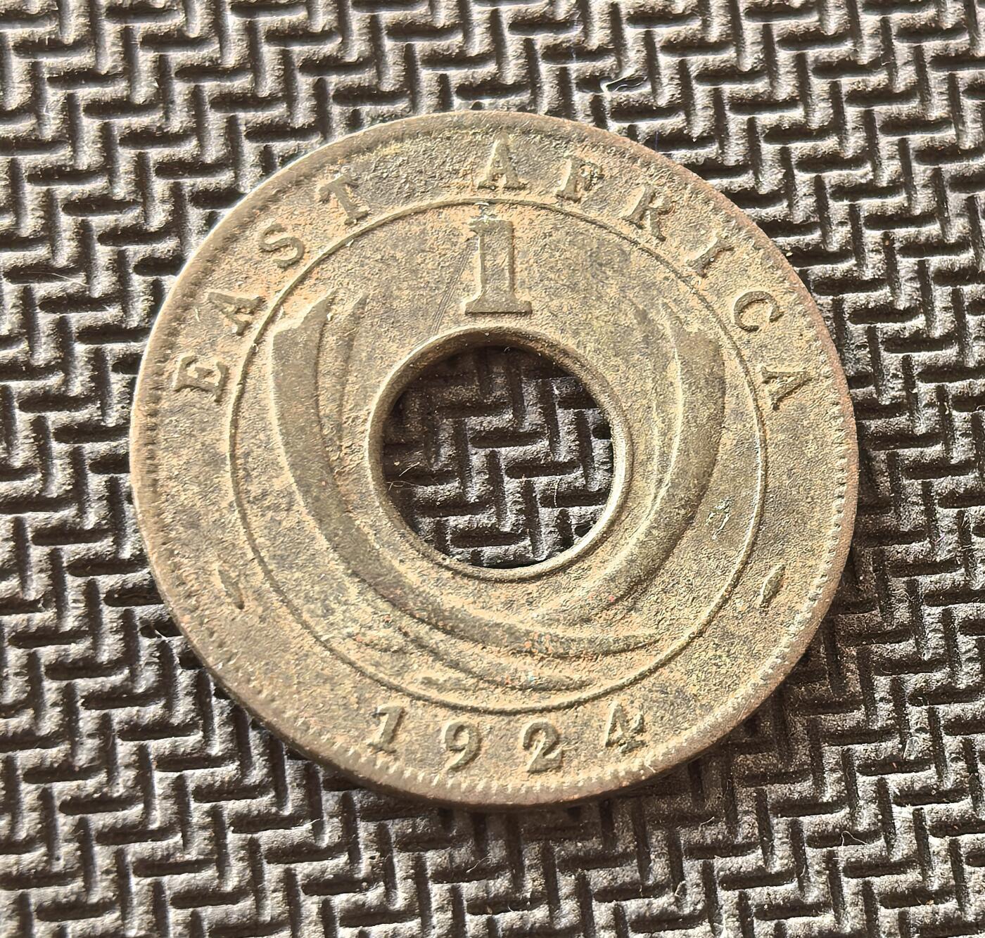 外国优质老铜币银币，周日九点倒数截拍，满百包邮，持续收拍，初八发货