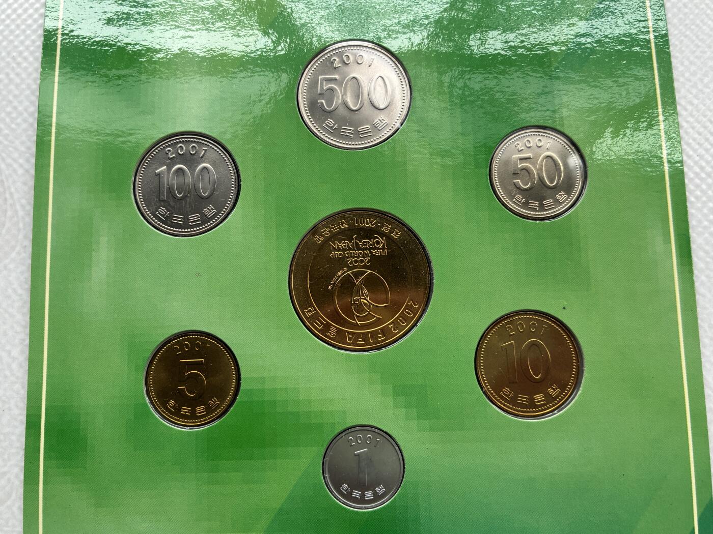 咖啡豆•收藏 2026年Feb_28th世界各国硬币套币拍卖 韩国 2001年 2002 FIFA日韩世界杯 UNC未流通套币 外国硬币