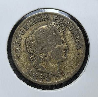 外国优质老铜币银币，周日九点倒数截拍，满百包邮，持续收拍，初八发货 - 秘鲁1948年20分铜币。正面是象征秘鲁共和国的女性头像，铭文 彰显国家主权；背面的月桂枝与面值 ，代表着二战后秘鲁对农业复兴与经济稳定的期盼，见证了该国在战后重建中的货币体系调整。