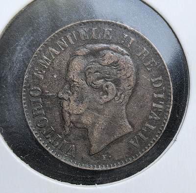 外国优质老铜币银币，周日九点倒数截拍，满百包邮，持续收拍，初八发货 - 意大利王国1867年2分铜币。正面是维托里奥・埃马努埃莱二世的头像，铭文 彰显君主权威；背面的五角星、月桂枝与面值 “2 CENTESIMI”，象征着意大利统一后的新生与共和理想，见证了国家从分裂走向统一的关键历史阶段。