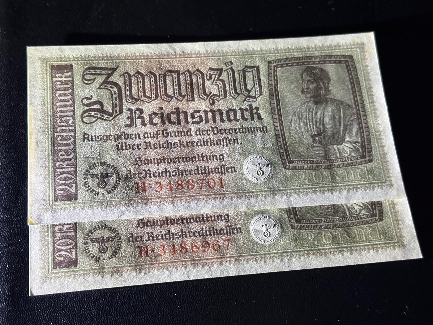 《外钞收藏家》第六百一十二期（ 精选场）（长期征集拍品、欢迎藏友们联系合作） 德国20马克 2张一起 丢勒画作 勃兰登堡门 全新轻微不绝 尾01、67