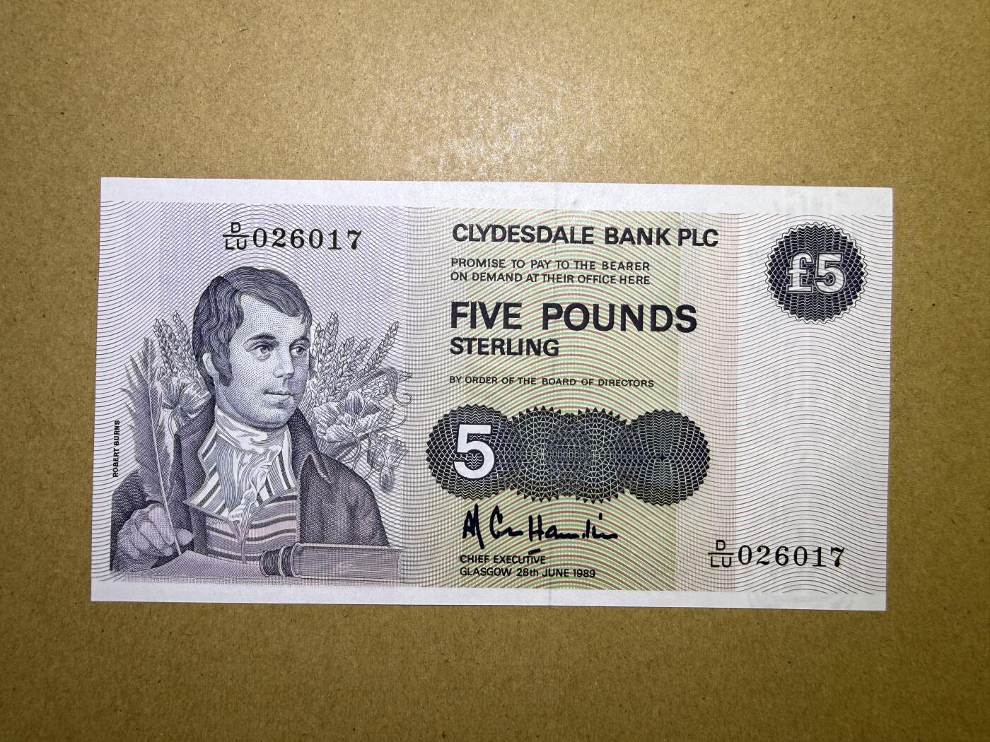 《艾美收藏》第232期-2.22周日外币靓号精品场(春节首拍) 苏格兰5镑 UNC 克莱斯戴尔银行 1989年大尺寸版本 顶部有处轻微荧光 无4