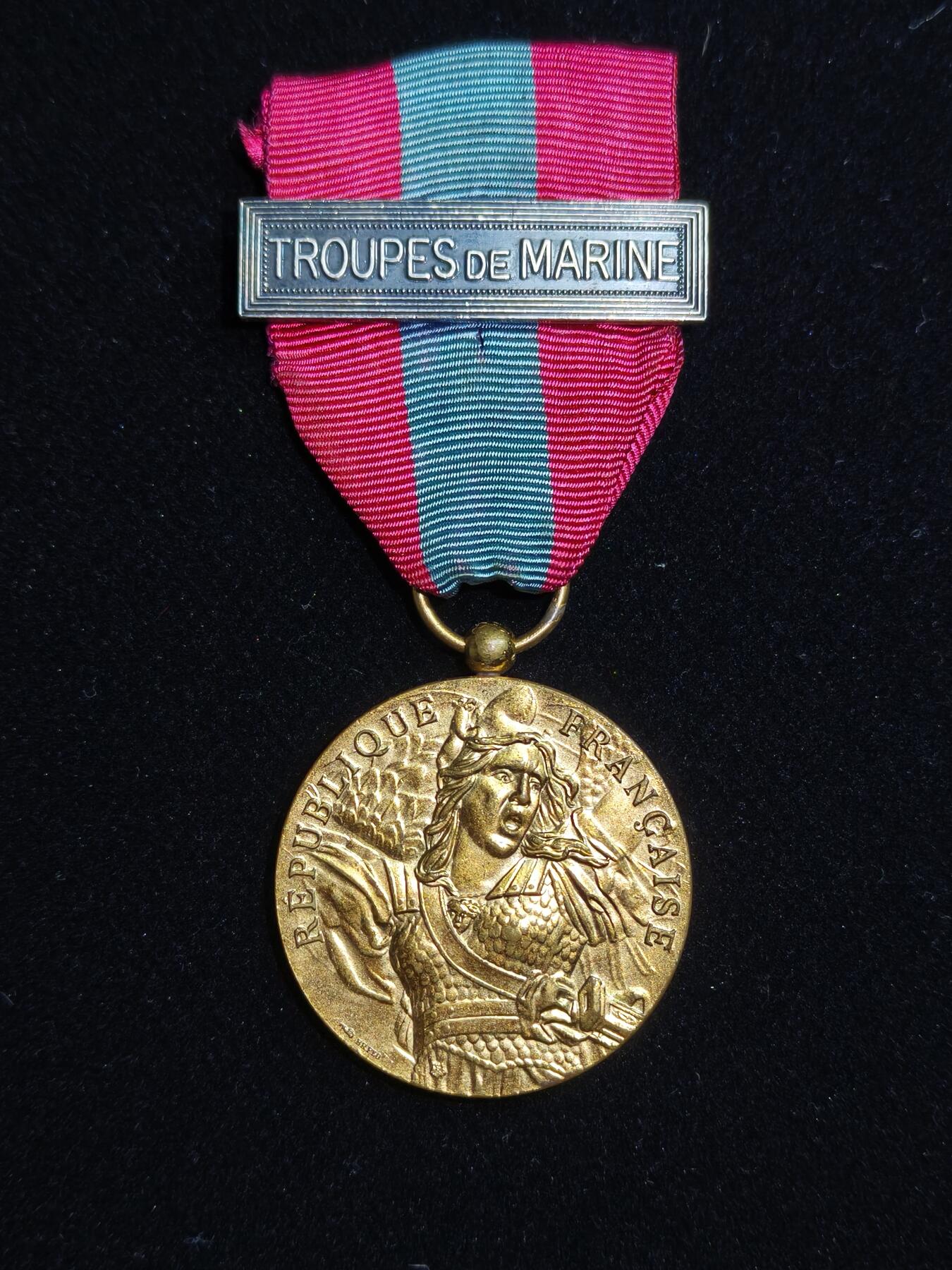 马到成功 迎新年  精品专场 法国国防服役章 海军陆战队勋条 少见