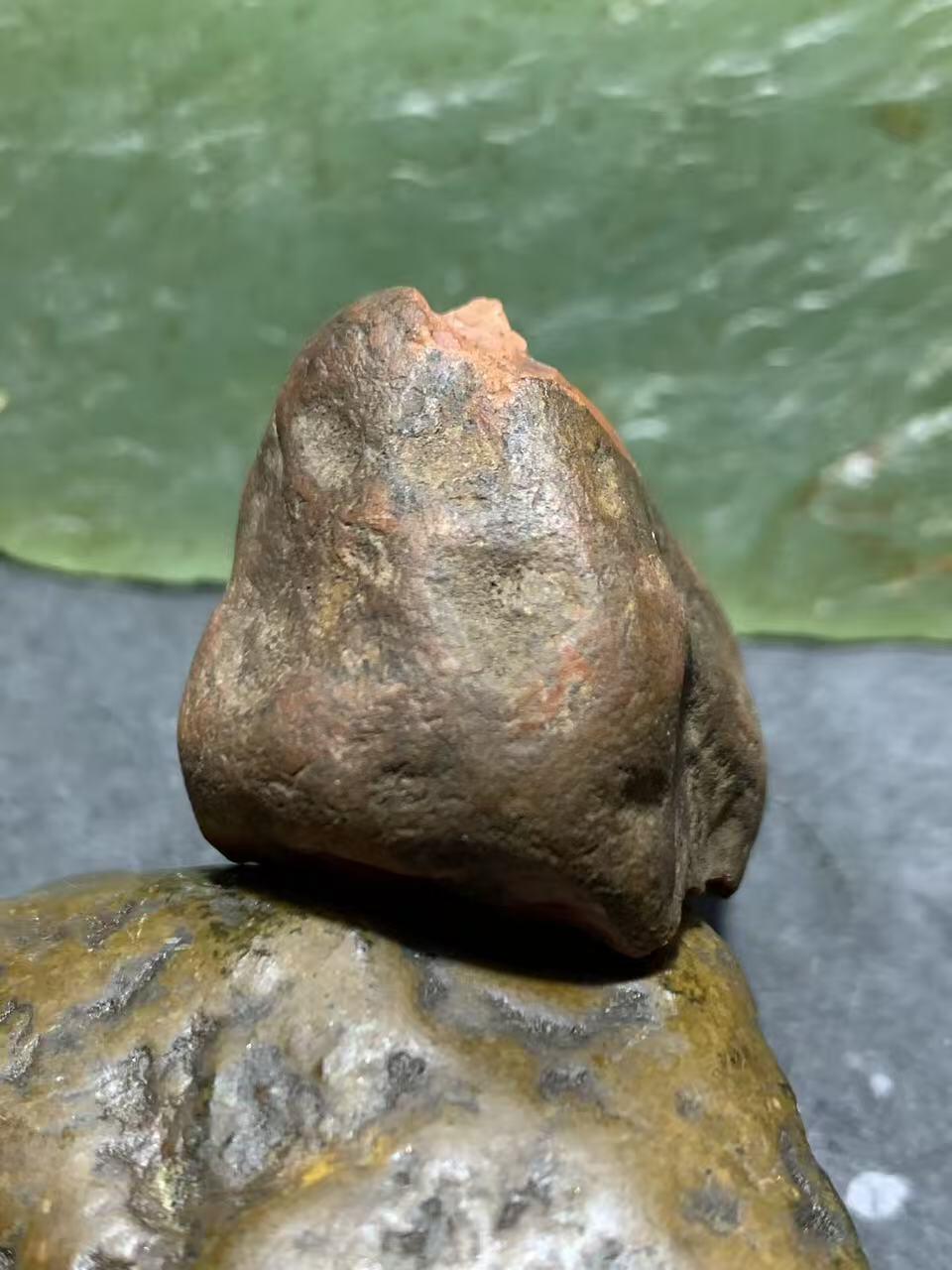 精美铁红皮开窗料南红玛瑙原石一颗