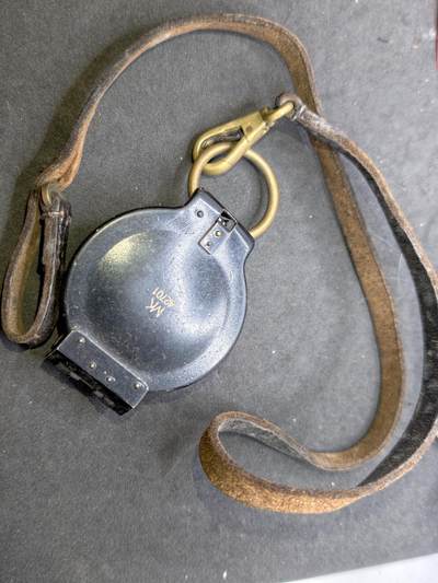 凯旋世界勋赏（持续上新中）（第22期新年大拍）（欢迎送拍）（对拍品有疑问请询问客服，不接受到手刀，出价默认拍品品相。请认真阅读拍卖规则！出价默认已认可！）（收到货请录制开箱视频，无视频概不处理问题。） - 德三飞行员指南针