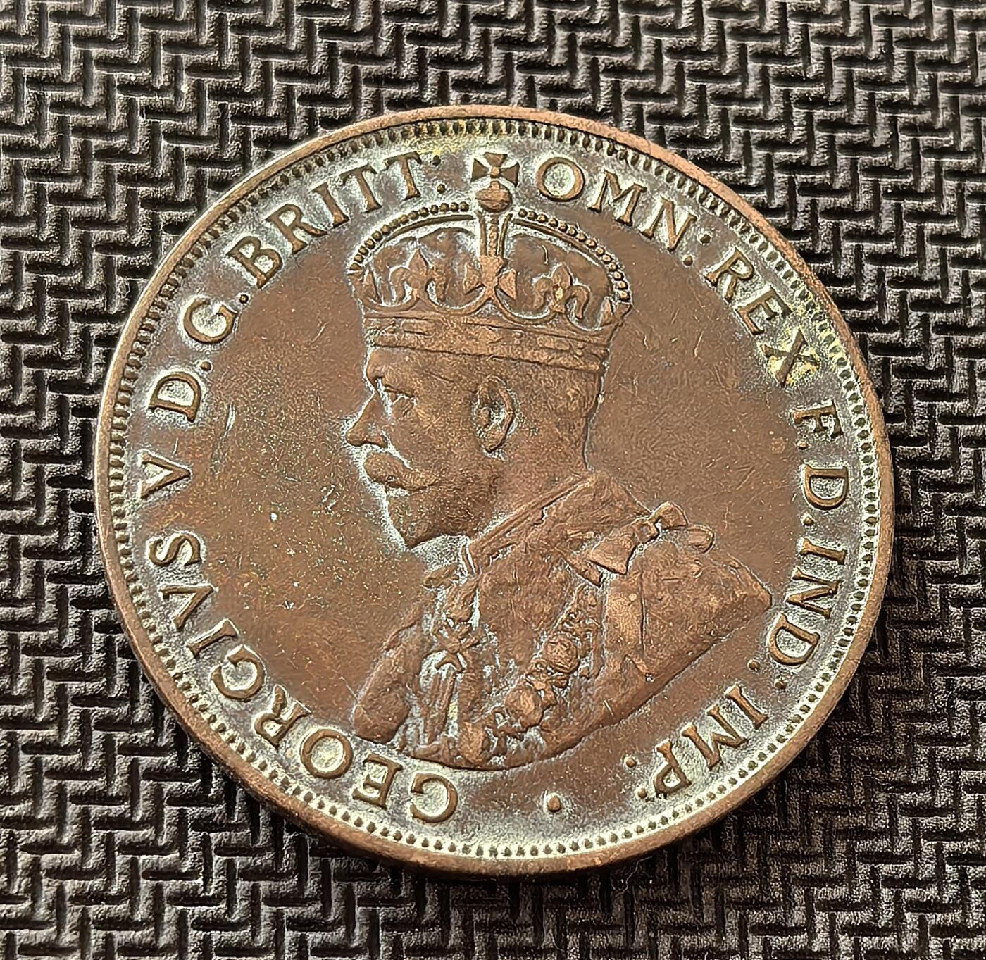 外国优质老铜币银币，周日九点倒数截拍，满百包邮，持续收拍，初八发货 澳大利亚1917年1便士铜币I版，发行于一战期间。正面的英王乔治五世头像与拉丁文头衔，彰显澳大利亚作为英联邦自治领的地位；背面的 “ONE PENNY” 字样，见证了澳大利亚在战争中支持英国、逐步走向国家认同的历史进程。