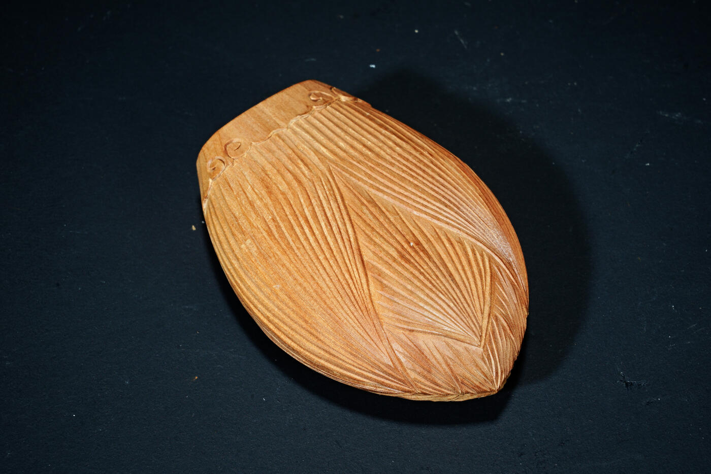 上海都达杂项专场三十三【年后发货全场包邮】  出口创汇期 印度迈索尔老山檀香大日如来佛坐像/佛盒 2件