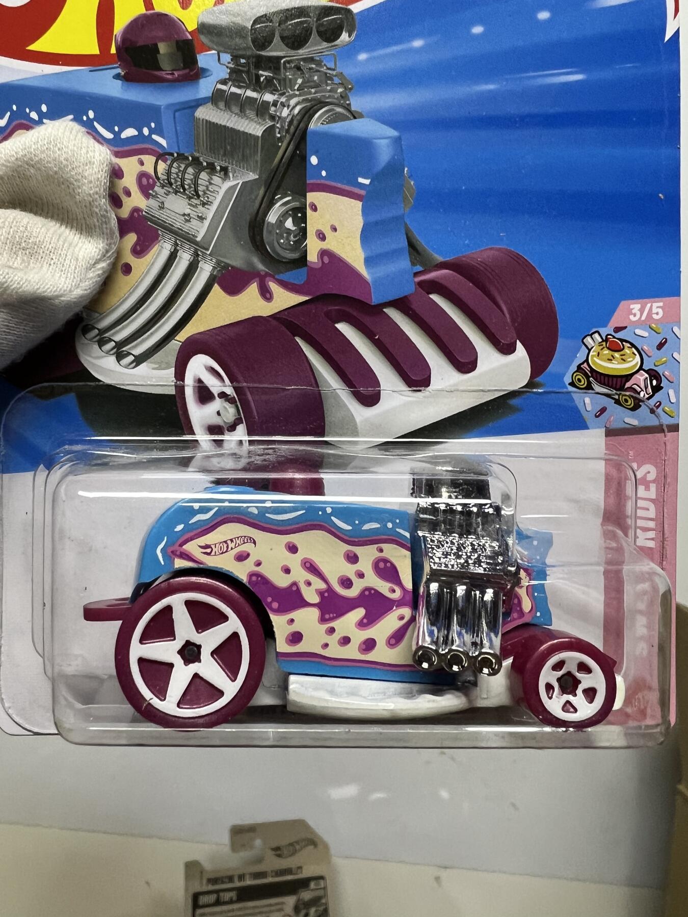 零元拍：风火轮吊卡 Birthday Burner全新未拆