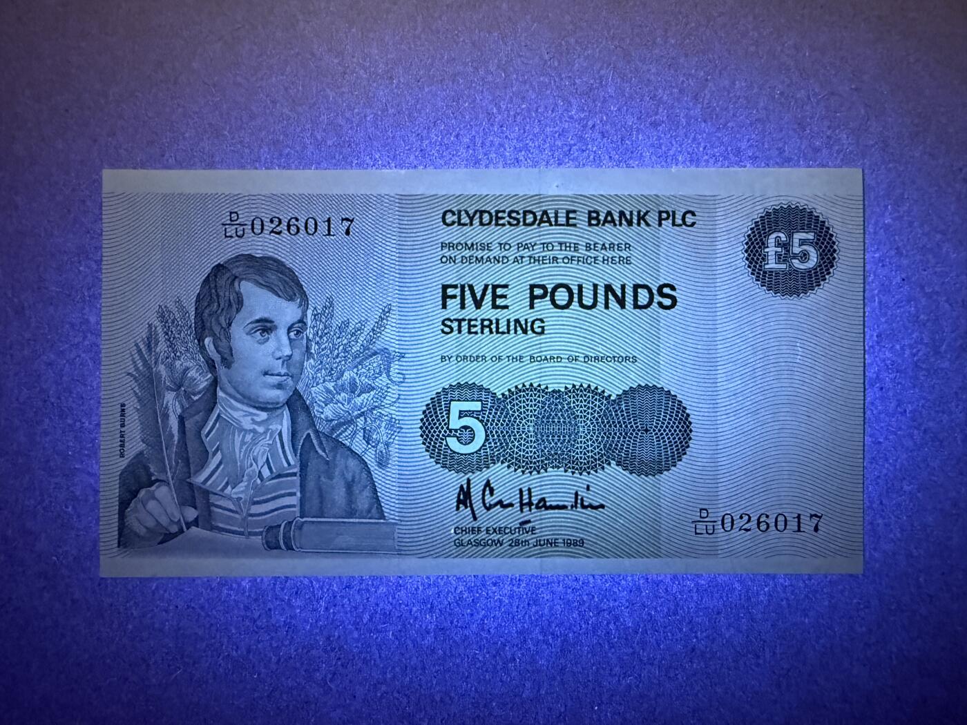 《艾美收藏》第232期-2.22周日外币靓号精品场(春节首拍) 苏格兰5镑 UNC 克莱斯戴尔银行 1989年大尺寸版本 顶部有处轻微荧光 无4