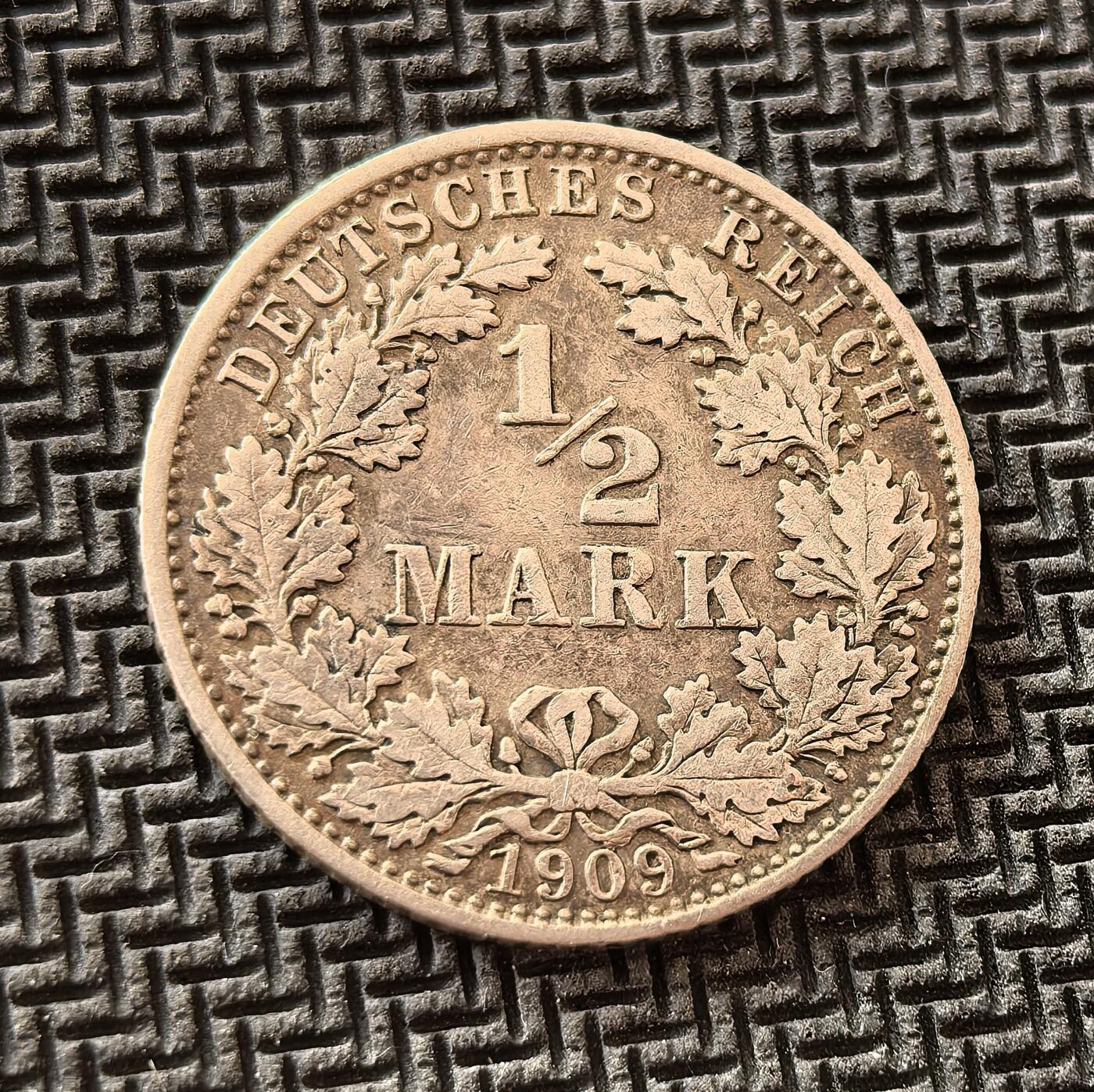 外国优质老铜币银币，周日九点倒数截拍，满百包邮，持续收拍，初八发货