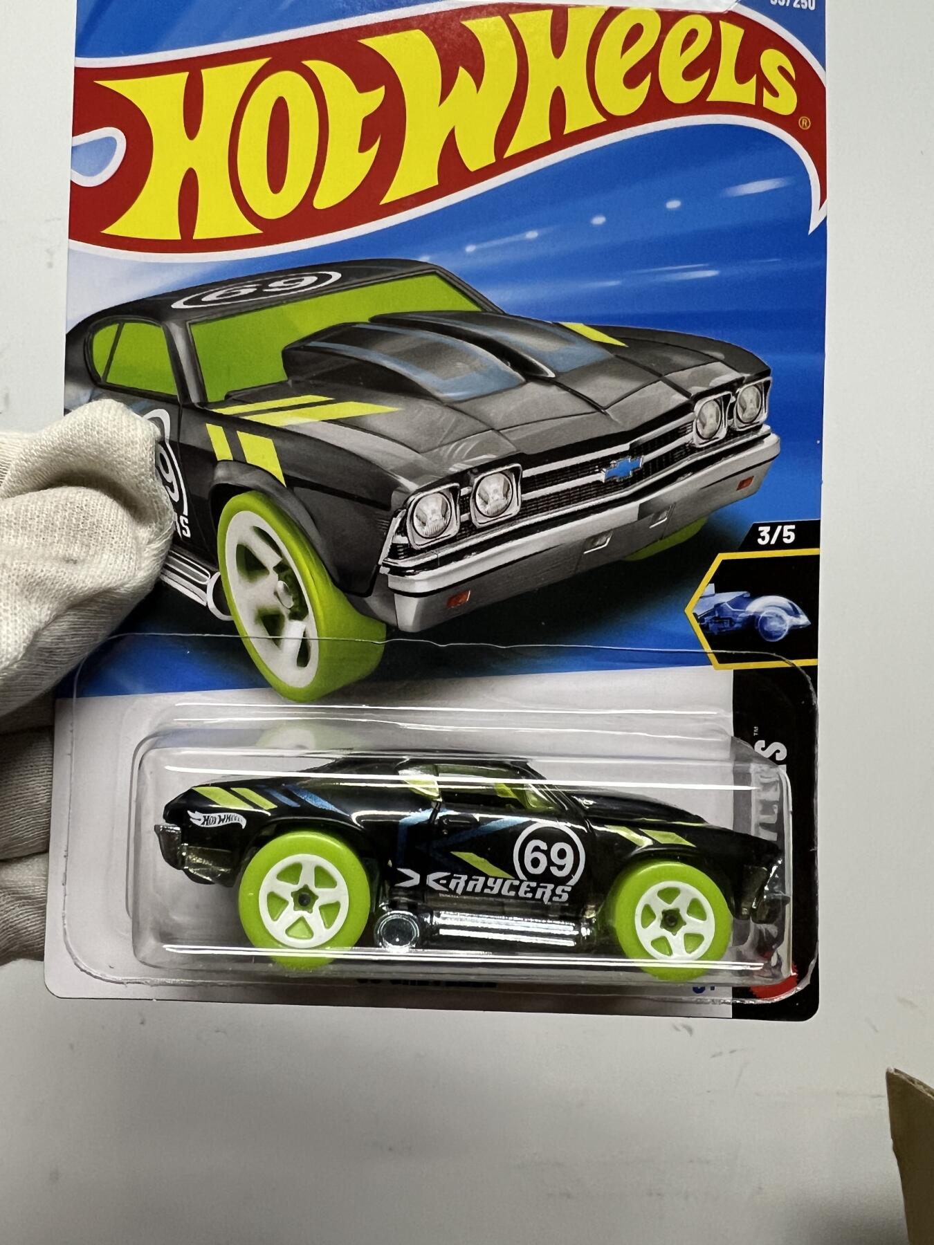 零元拍：风火轮吊卡 ‘69 Chevelle 全新未拆